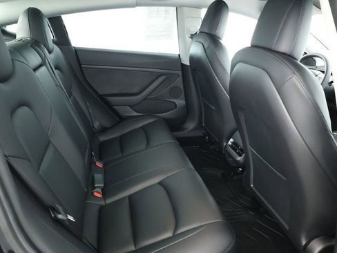 Used 2021 Tesla Model 3 Standard Range Plus image 25