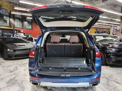Used 2022 BMW X7 xDrive40i AWD/4WD image 7