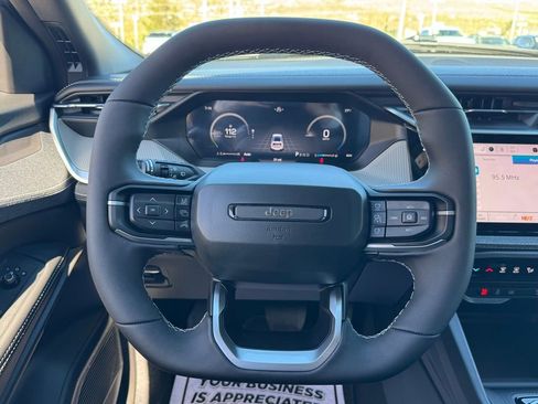 New 2026 Jeep Cherokee Laredo image 14