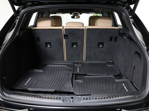 Used 2021 Porsche Macan image 29