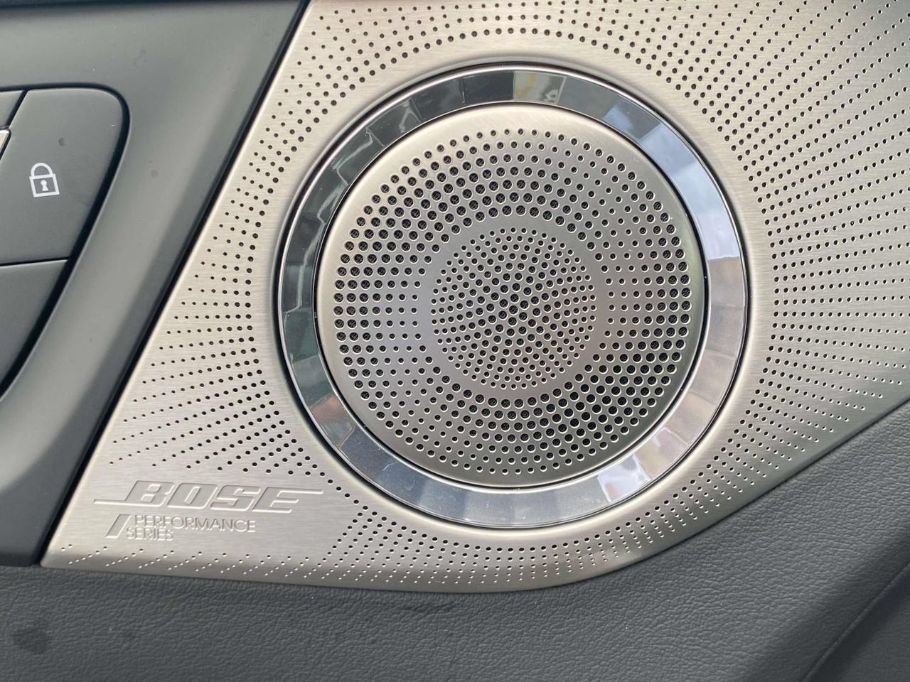 Used 2025 Buick Enclave Avenir w/ Super Cruise Package FWD image 19