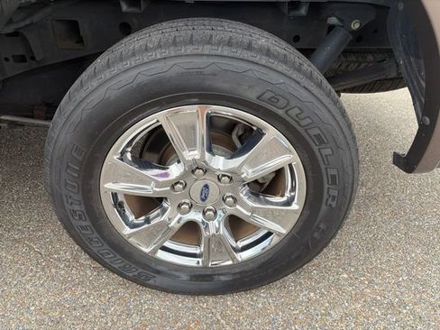 Used 2015 Ford F150 Lariat RWD image 12