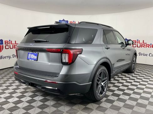 New 2026 Ford Explorer ST-Line w/ ST-Line Street Pack RWD image 3