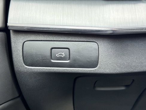 Used 2024 Volvo XC90 B5 Core w/ Protection Package Premier image 13