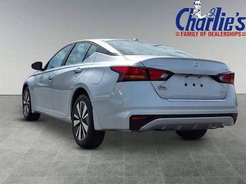 Certified 2022 Nissan Altima 2.5 SV image 3