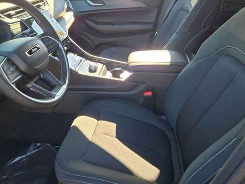 New 2025 Jeep Grand Cherokee Laredo X image 25