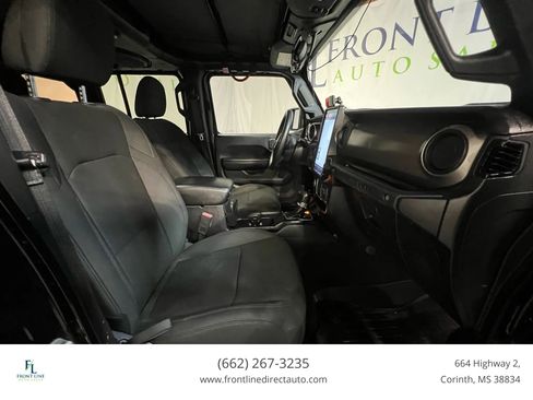 Used 2018 Jeep Wrangler Unlimited Sport AWD/4WD image 15