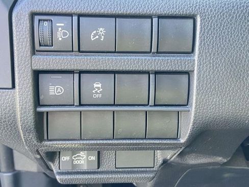 Used 2024 Toyota Tacoma SR image 18