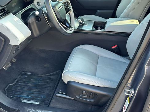 Used 2025 Land Rover Range Rover Velar Dynamic SE image 13