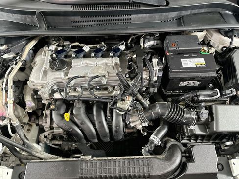 Used 2020 Toyota Corolla LE FWD image 30