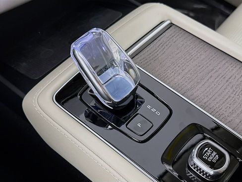 New 2026 Volvo XC90 T8 Ultra AWD/4WD image 17