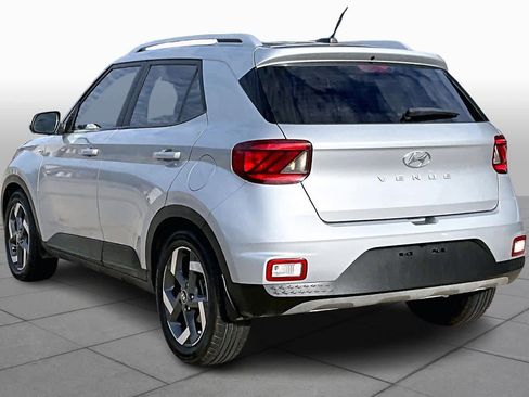 Used 2023 Hyundai Venue SEL image 11