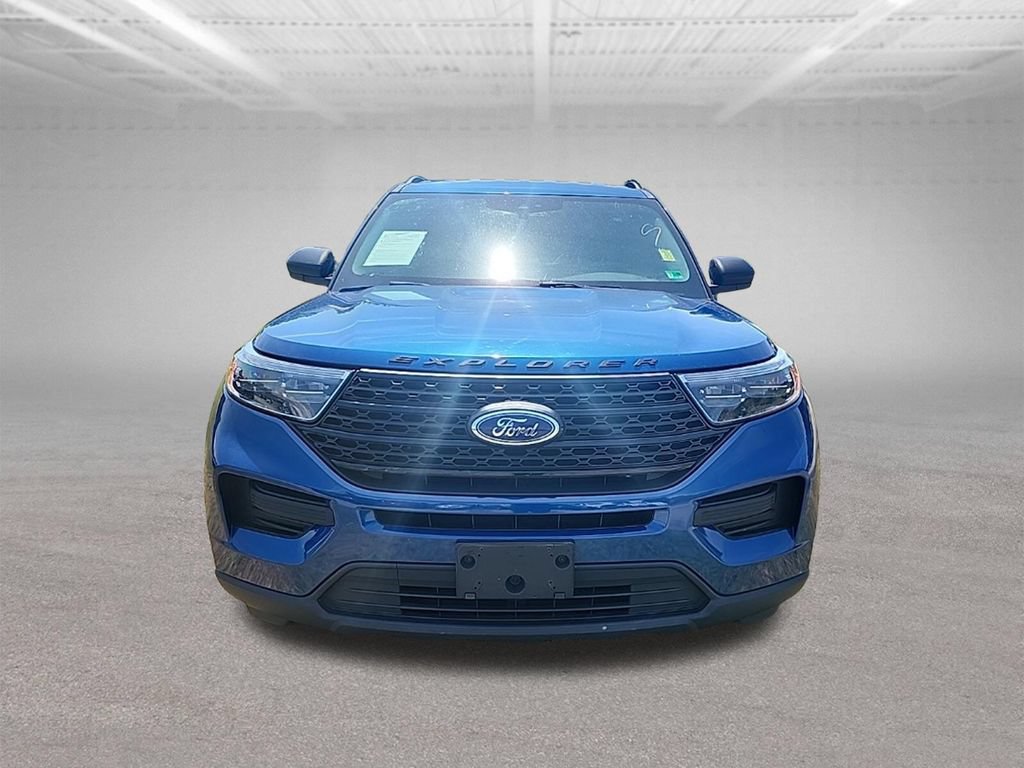 Used 2023 Ford Explorer XLT RWD image 3