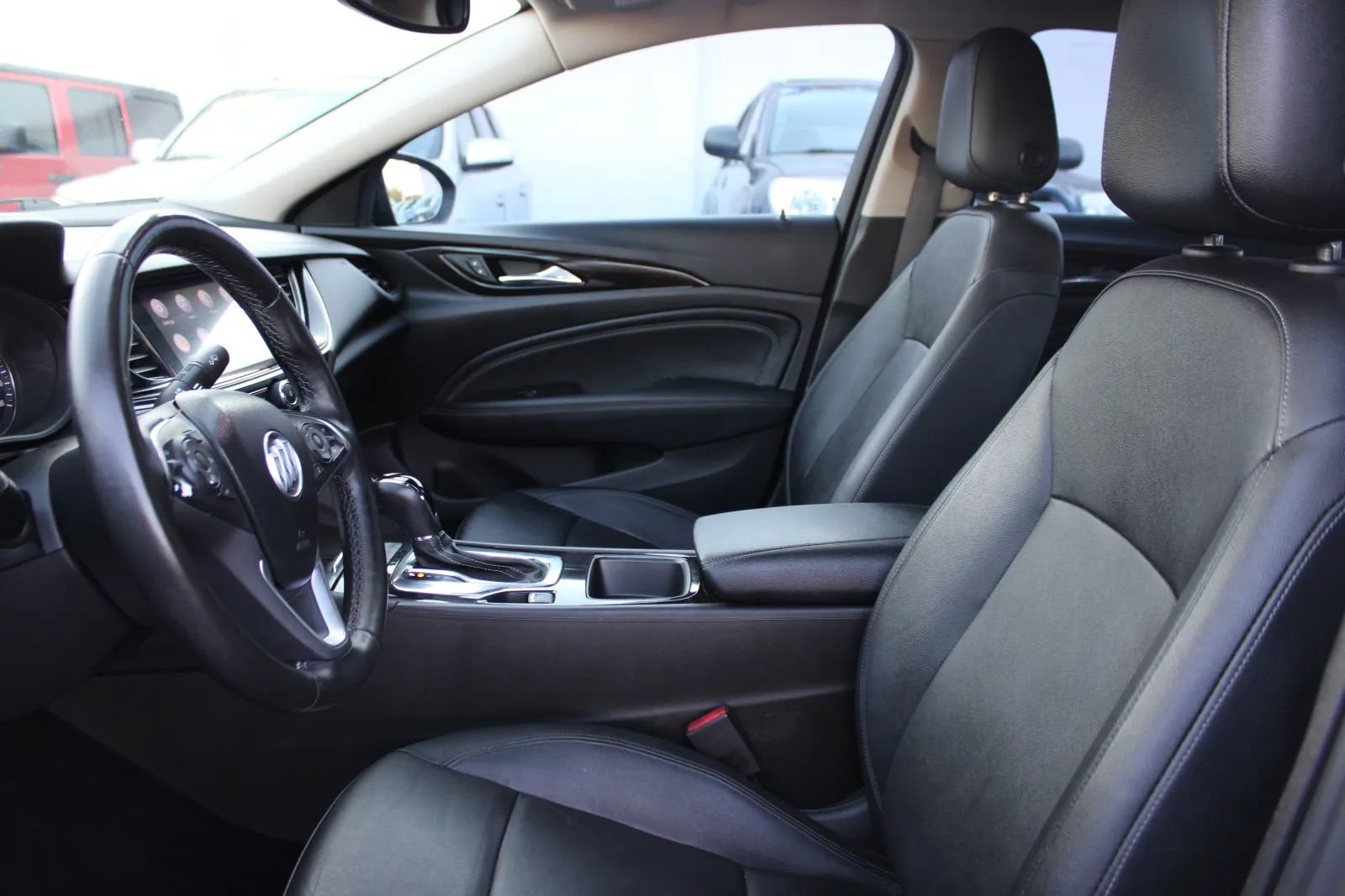 Used 2019 Buick Regal Essence FWD image 10