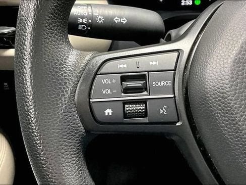 Used 2024 Honda HR-V LX image 11