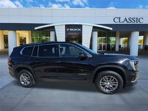 Used 2025 GMC Acadia Elevation image 9