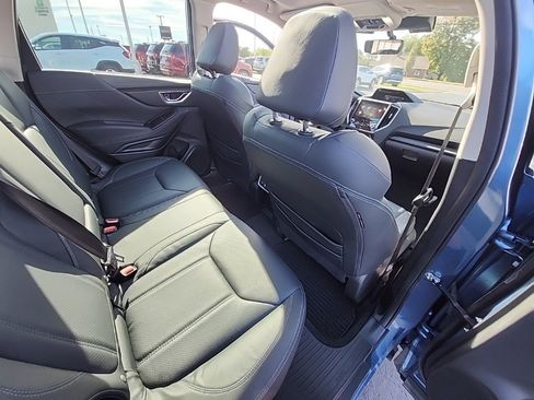 Used 2022 Subaru Forester Touring image 19
