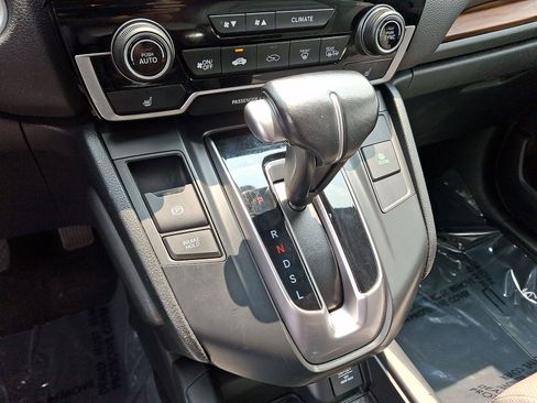 Used 2017 Honda CR-V Touring image 12