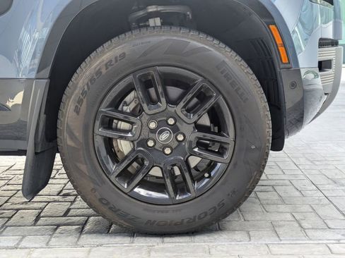 Certified 2024 Land Rover Defender 110 X-Dynamic SE AWD/4WD image 12