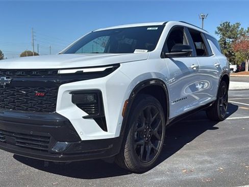 New 2026 Chevrolet Traverse RS image 3