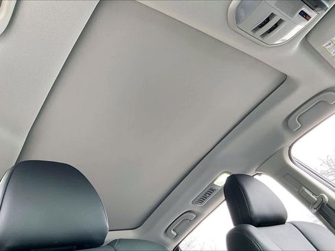 Used 2024 Subaru Ascent Touring image 13