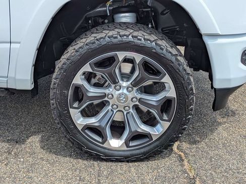 Used 2020 RAM 1500 Limited AWD/4WD image 11