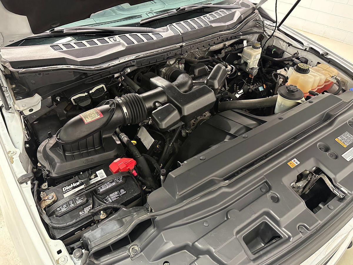 Used 2017 Ford F350 XLT RWD image 3