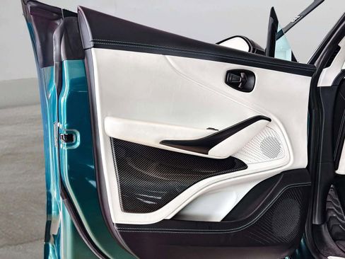 Used 2024 Aston Martin DBX 707 image 26