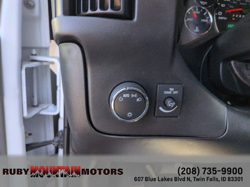 Used 2016 Chevrolet Express 2500 image 15