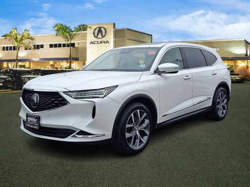 Used 2024 Acura MDX SH-AWD w/ Technology Package image 3