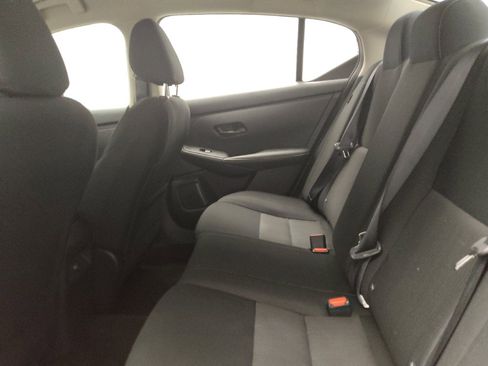 Used 2025 Nissan Sentra SV image 18