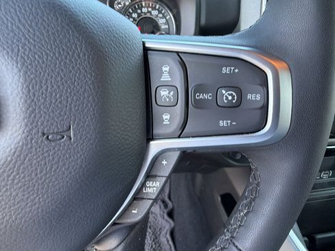 Used 2025 RAM 1500 Big Horn AWD/4WD image 29
