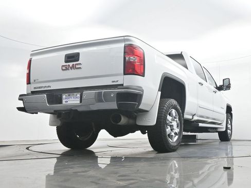 Used 2018 GMC Sierra 2500 SLT w/ Duramax Plus Package AWD/4WD image 31