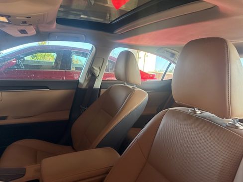 Used 2016 Lexus ES 300h image 12