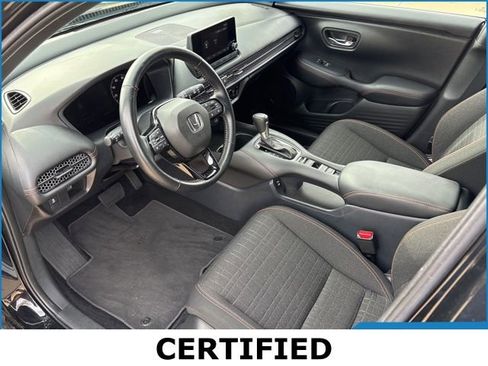 Used 2025 Honda HR-V Sport image 11