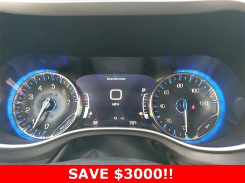 New 2025 Chrysler Pacifica Select image 21