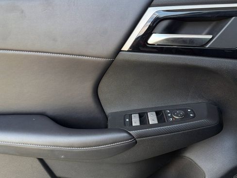Used 2024 Mitsubishi Outlander SE FWD image 13