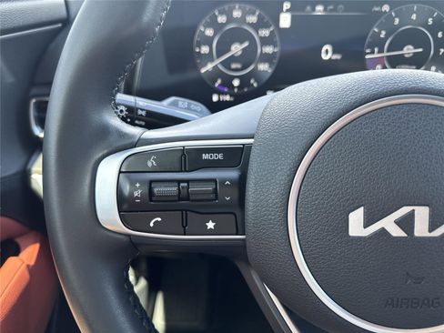 Used 2023 Kia Sportage SX image 22