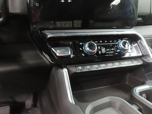 Used 2025 GMC Sierra 2500 Denali w/ Denali Reserve Package image 72