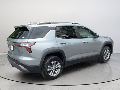 Used 2025 Chevrolet Equinox LT w/ Convenience Package II FWD image 30