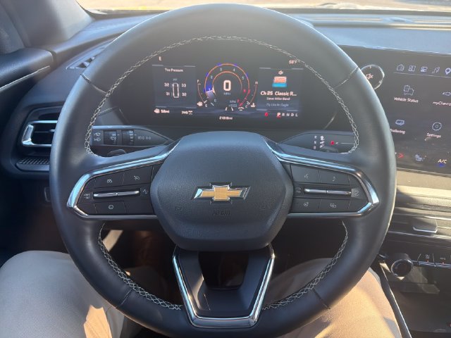 Used 2026 Chevrolet Traverse LT AWD/4WD image 18