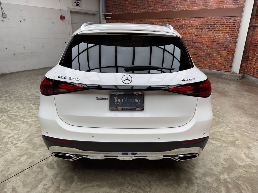 Certified 2026 Mercedes-Benz GLC 300 4MATIC image 4