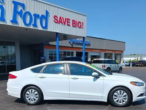 Used 2018 Ford Fusion S image 5