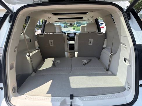 Used 2021 GMC Acadia Denali w/ Denali Technology Package FWD image 31