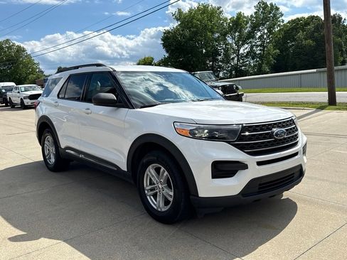 Used 2021 Ford Explorer XLT w/ Class III Trailer Tow Package AWD/4WD image 18