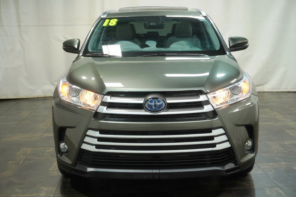 Used 2018 Toyota Highlander XLE AWD/4WD image 10