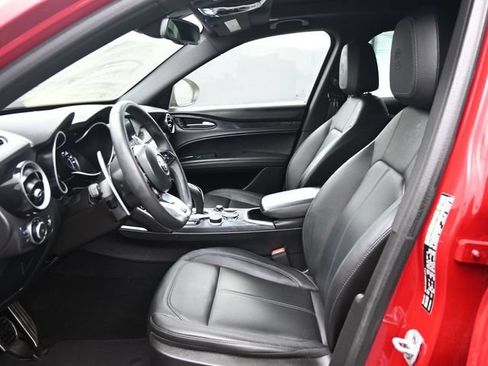 Used 2023 Alfa Romeo Stelvio Sprint AWD/4WD image 7