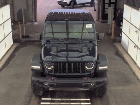 Used 2025 Jeep Wrangler Unlimited Rubicon w/ Safety Group image 2