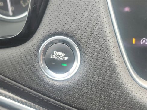 Used 2022 Cadillac XT5 Sportv image 32