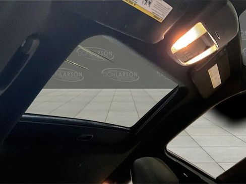 Used 2014 Dodge Charger SXT image 17